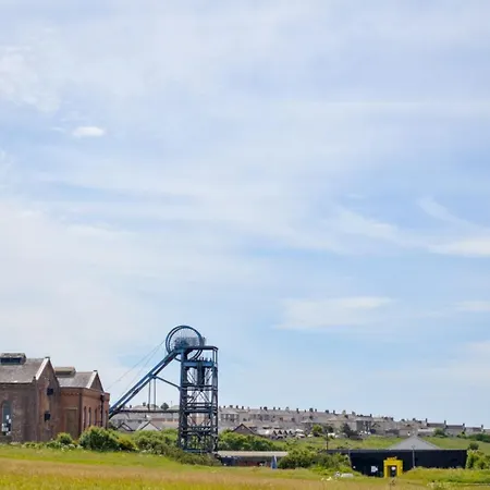 Lowther House -2 Bedrooms - Sleeps 4 شقة