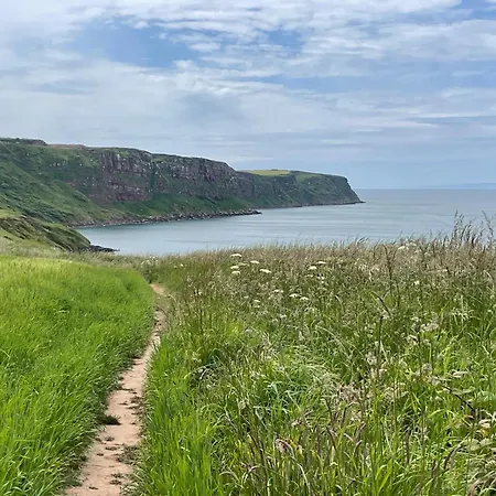 Lowther House -2 Bedrooms - Sleeps 4 *