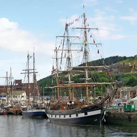 Lowther House -2 Bedrooms - Sleeps 4 * Whitehaven