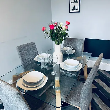 Lowther House -2 Bed Apartment